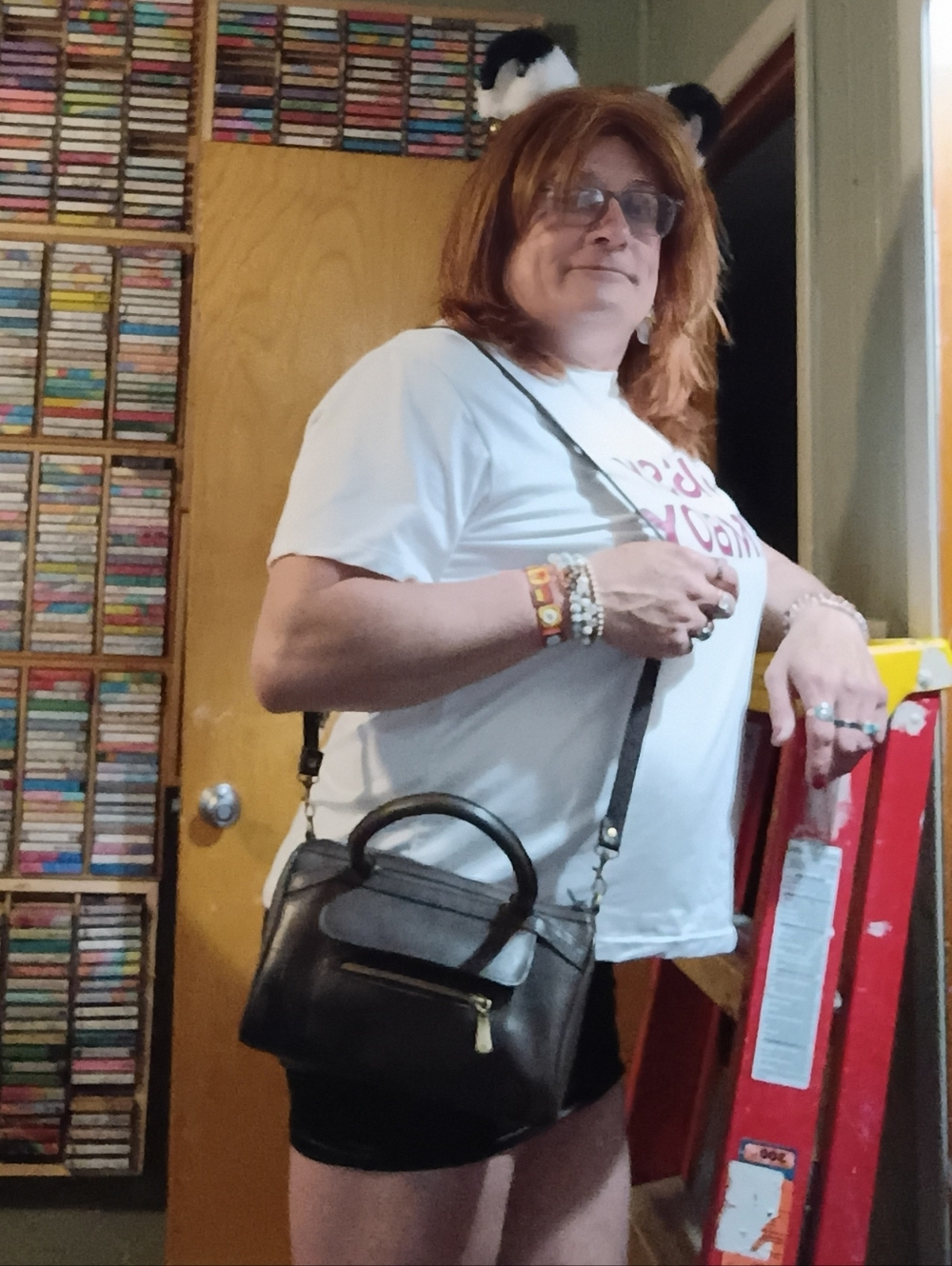 Classic Brown Leather Crossbody Satchel - Elegant Everyday Bag